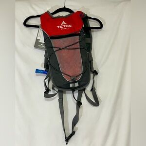 Teton Trailrunner hydration pack, NWT